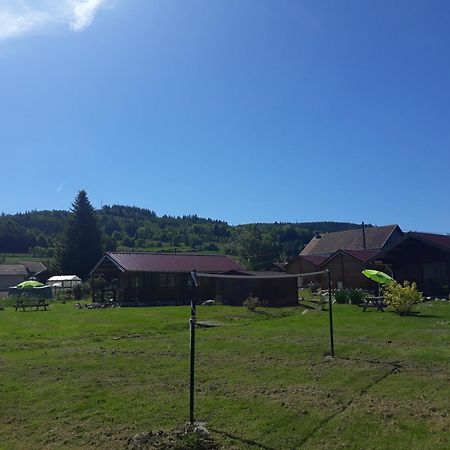 Chalets Les 5 Loups Gerbepal Exterior photo